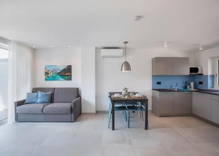 Apartments Curti - Himmelblau